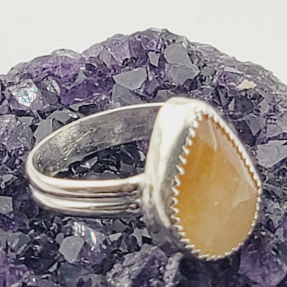 CITRINE IN A TEAR DROP SHAPE RING HANDMADE IN STERLING SILVER METAL SIZE 7.5